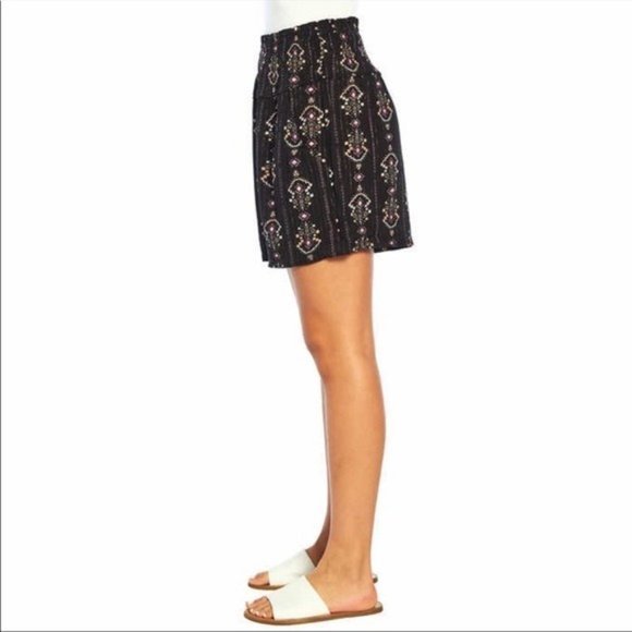 THREE DOTS  Women's Printed Short in Black Metallic NWT - Picture 3 of 5